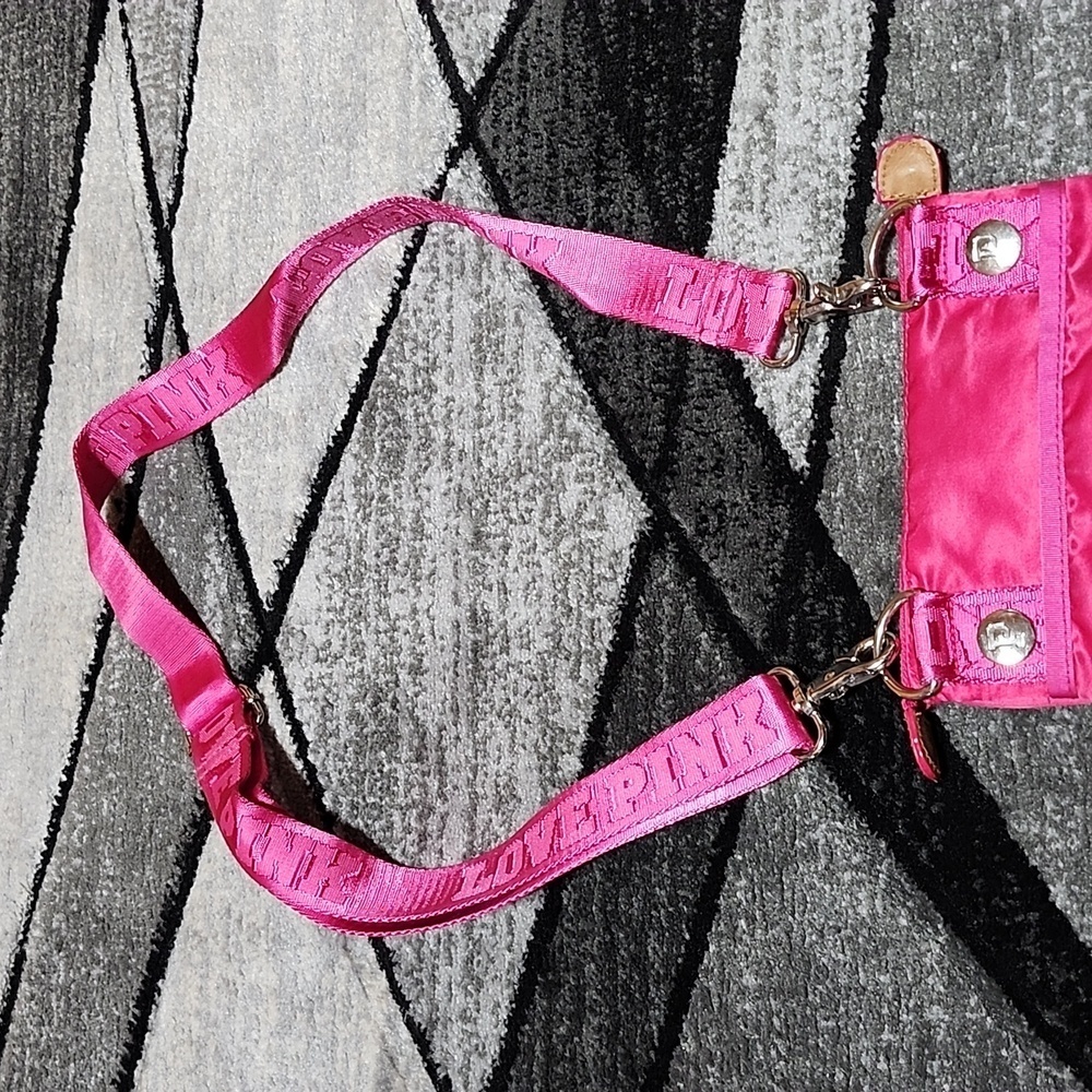 VINTAGE VS PINK 2010 SMALL CROSSBODY BAG PURSE - Picture 8 of 15